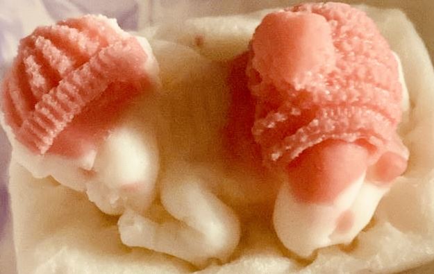 Sleeping baby candles for a baby shower