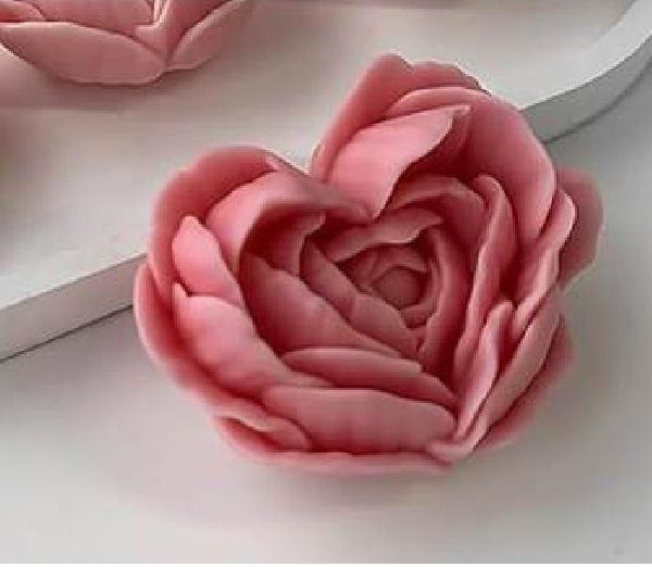 Heart Rose Candle
