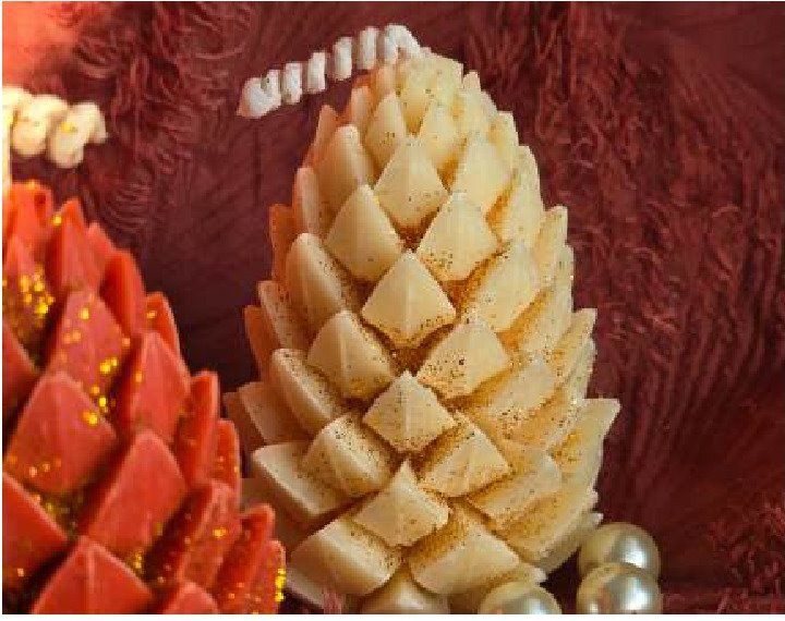 Pine Cone Candle