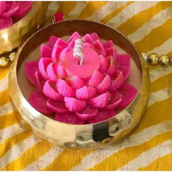 Round Urli with Lotus